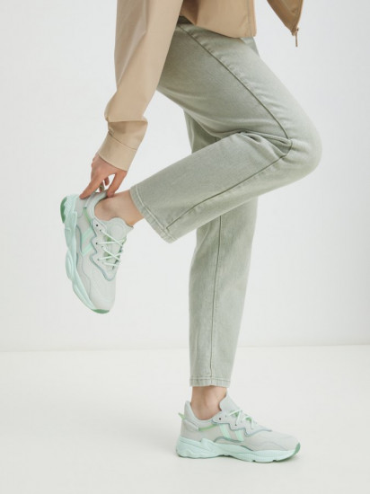 Кроссовки женские