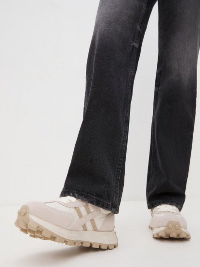 Кроссовки женские