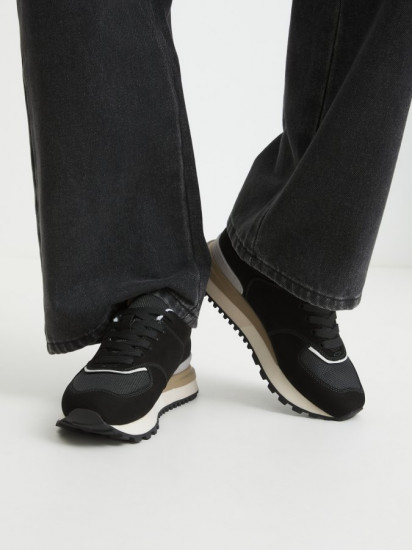 Кроссовки женские