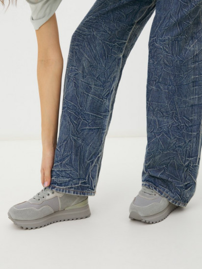 Кроссовки женские