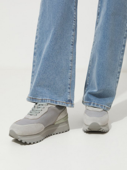 Кроссовки женские