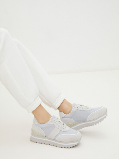 Кроссовки женские