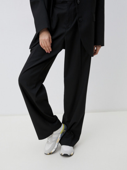 Кроссовки женские