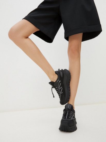 Кроссовки женские