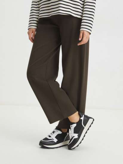 Кроссовки женские