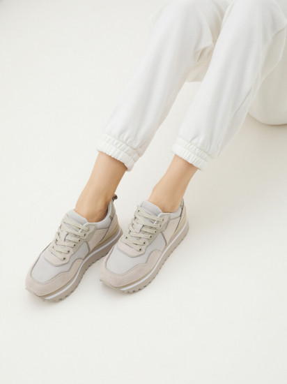 Кроссовки женские