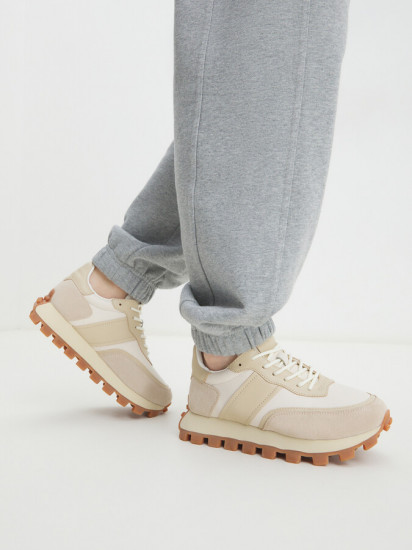 Кроссовки женские