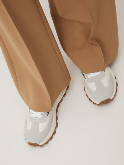 Кроссовки женские