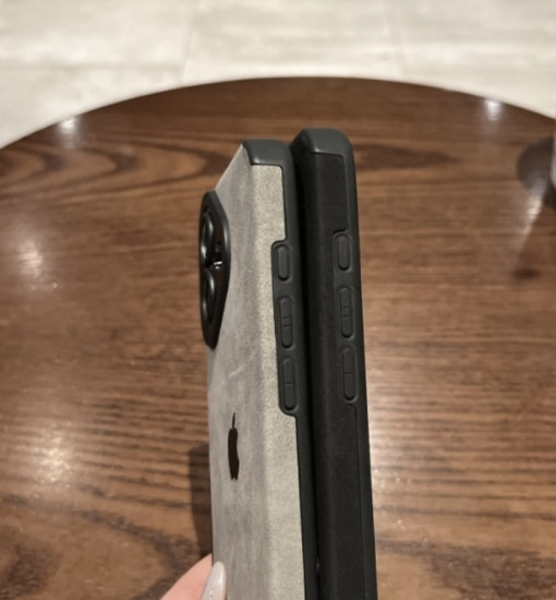 Чехол для iPhone 16