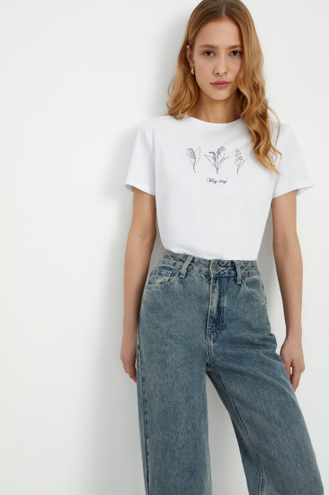 Футболка женская приталенного силуэта