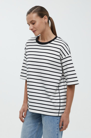 Футболка женская в полоску свободного силуэта