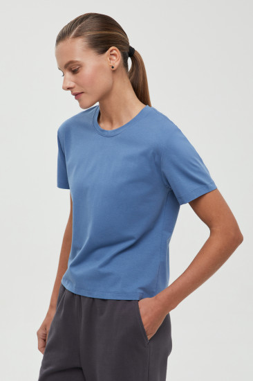 Футболка женская приталенного силуэта