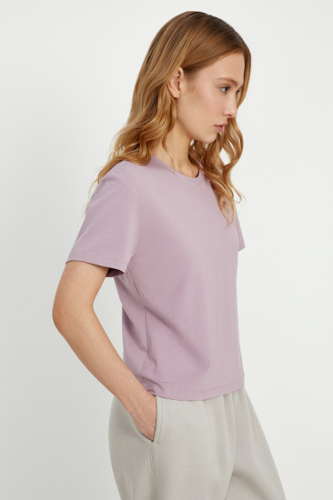 Футболка женская приталенного силуэта