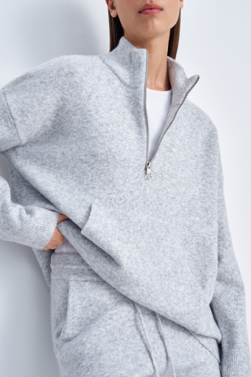 Джемпер женский на молнии с карманами