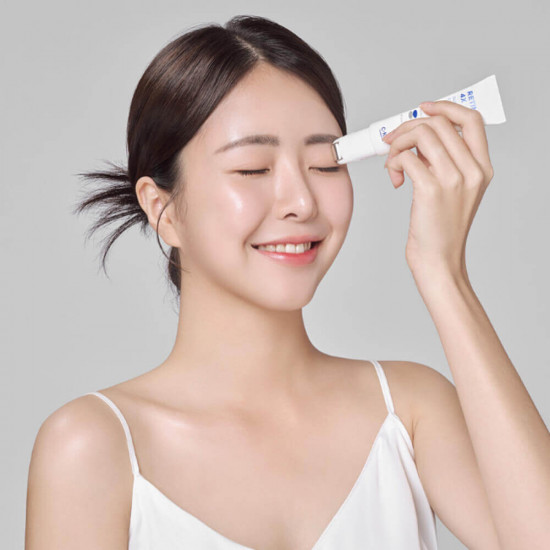 Крем для кожи вокруг глаз омолаживающий с роликом «Guasha eye cream»