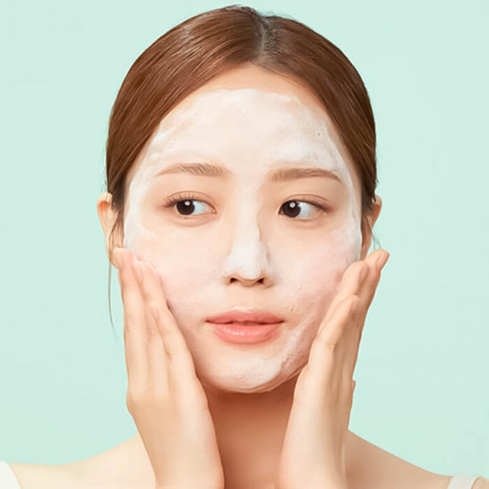 Пенка для умывания с пробиотиками «Beneficial Heartleaf Moisturizing Cleansing Foam»