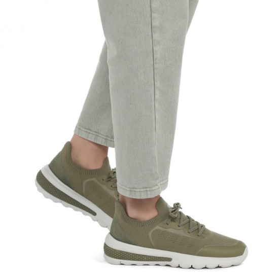 Кроссовки женские