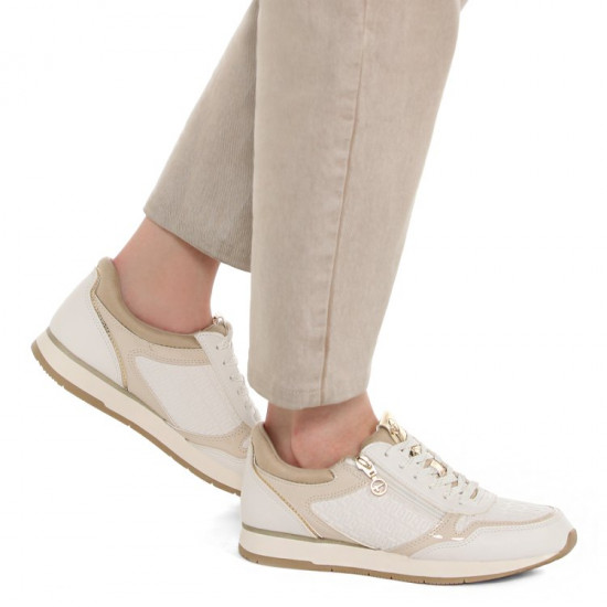 Кроссовки женские