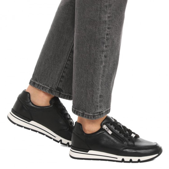 Кроссовки женские