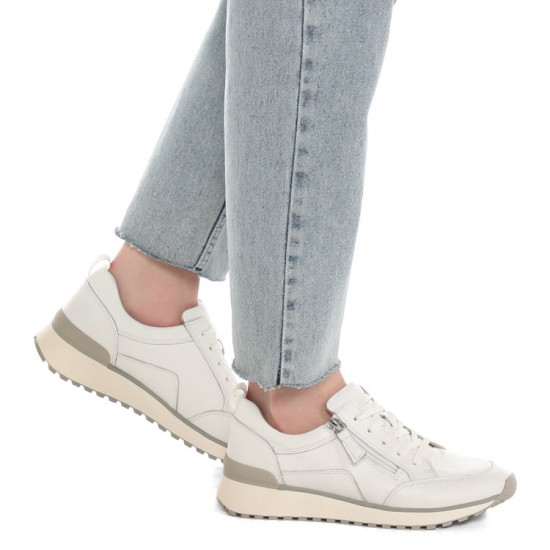 Кроссовки женские