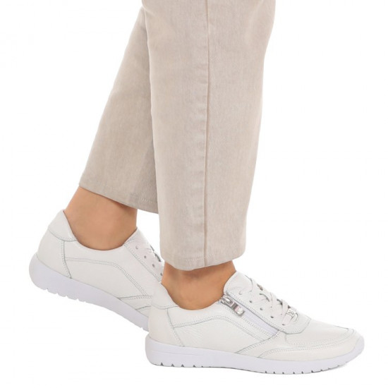 Кроссовки женские