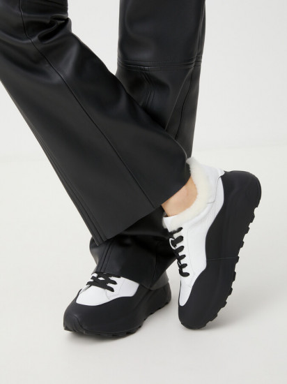 Кроссовки женские