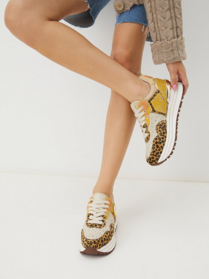 Кроссовки женские