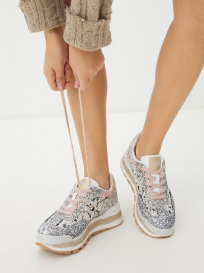 Кроссовки женские