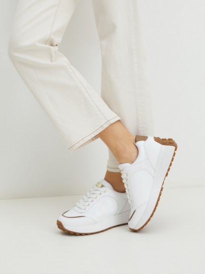 Кроссовки женские