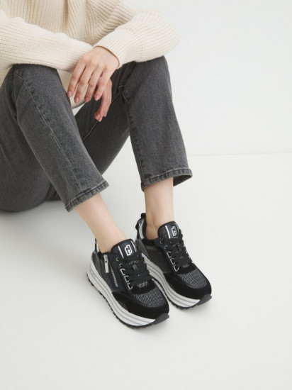 Кроссовки женские