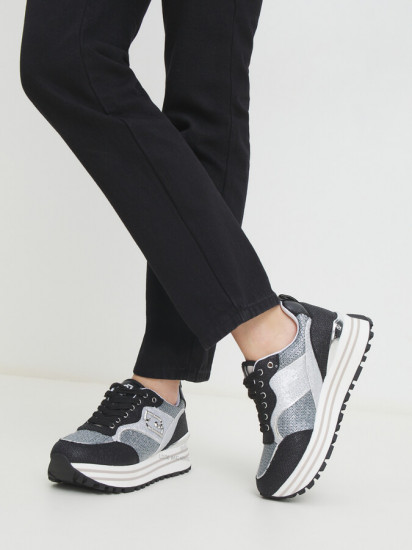 Кроссовки женские