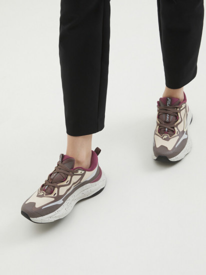 Кроссовки женские