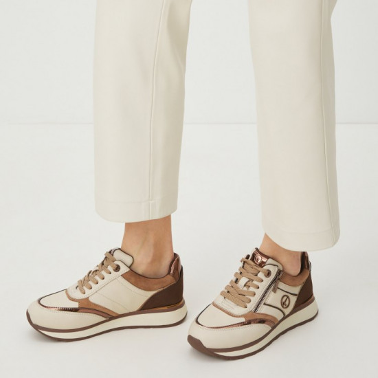 Кроссовки женские