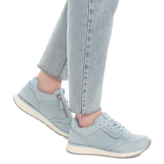 Кроссовки женские