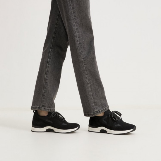 Кроссовки женские