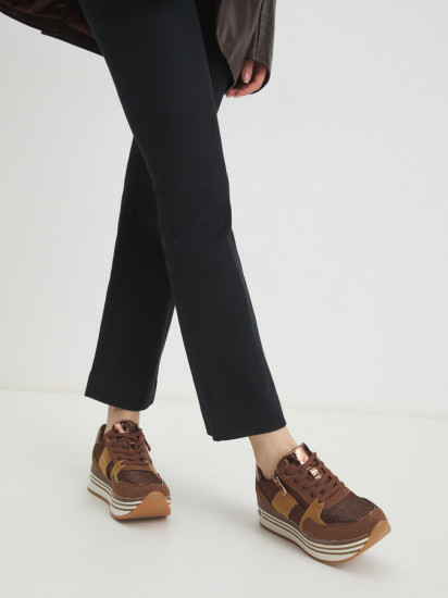 Кроссовки женские