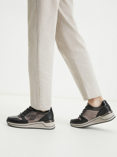 Кроссовки женские