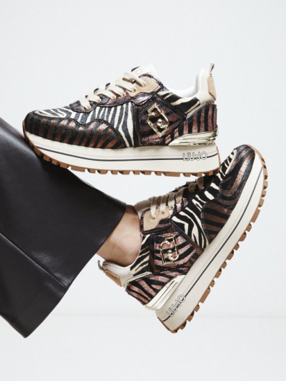 Кроссовки женские