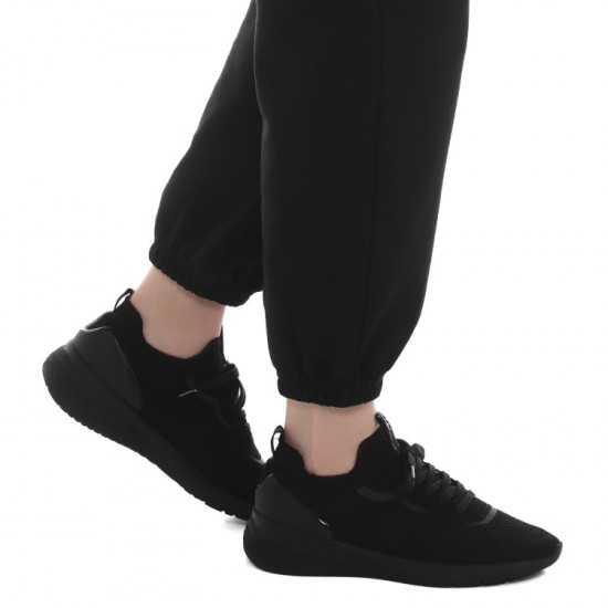 Кроссовки женские