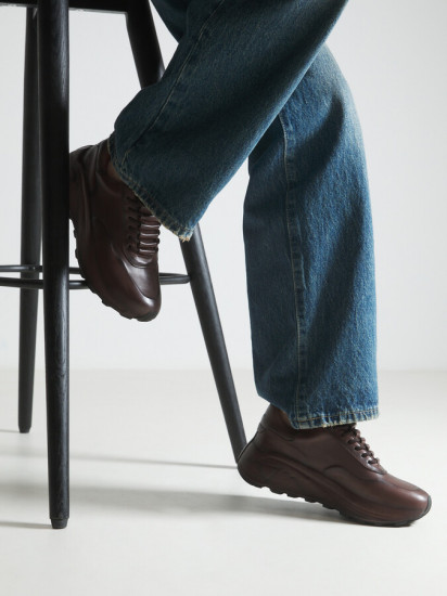 Кроссовки женские