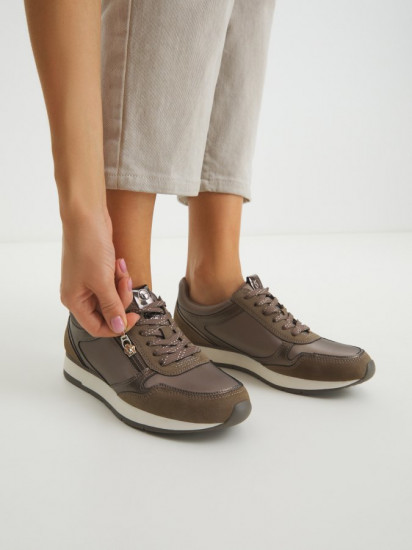 Кроссовки женские