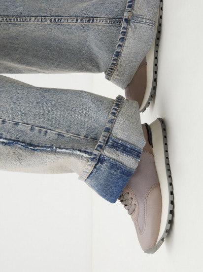 Кроссовки женские