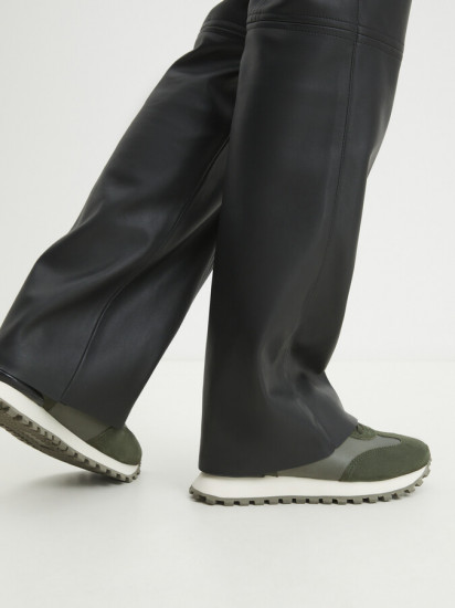 Кроссовки женские