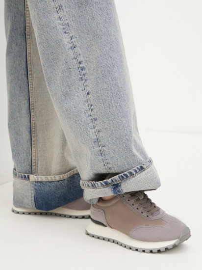 Кроссовки женские