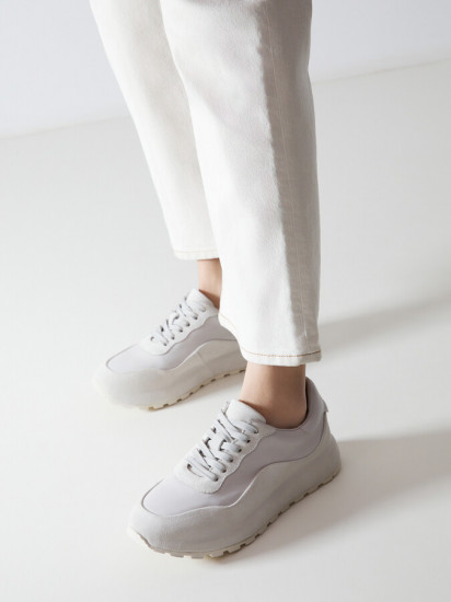 Кроссовки женские