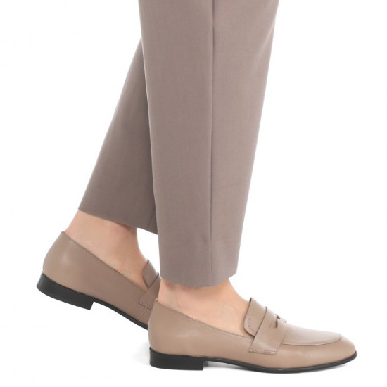 Лоферы женские