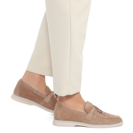 Лоферы женские