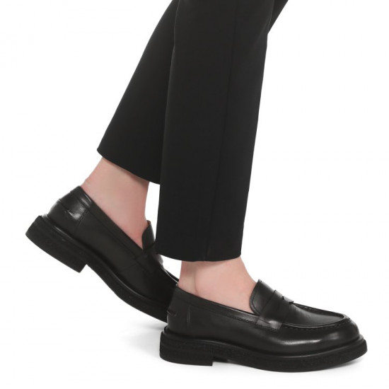 Лоферы женские