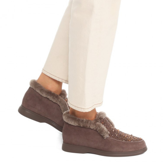 Лоферы женские