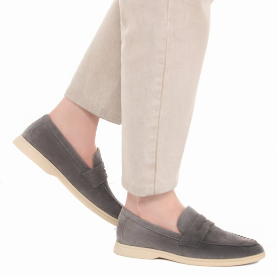 Лоферы женские